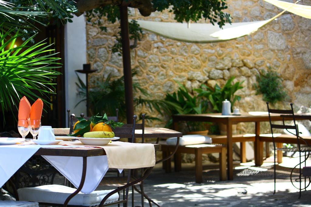 Sa Plana Petit Hotel Эстелленкс Экстерьер фото